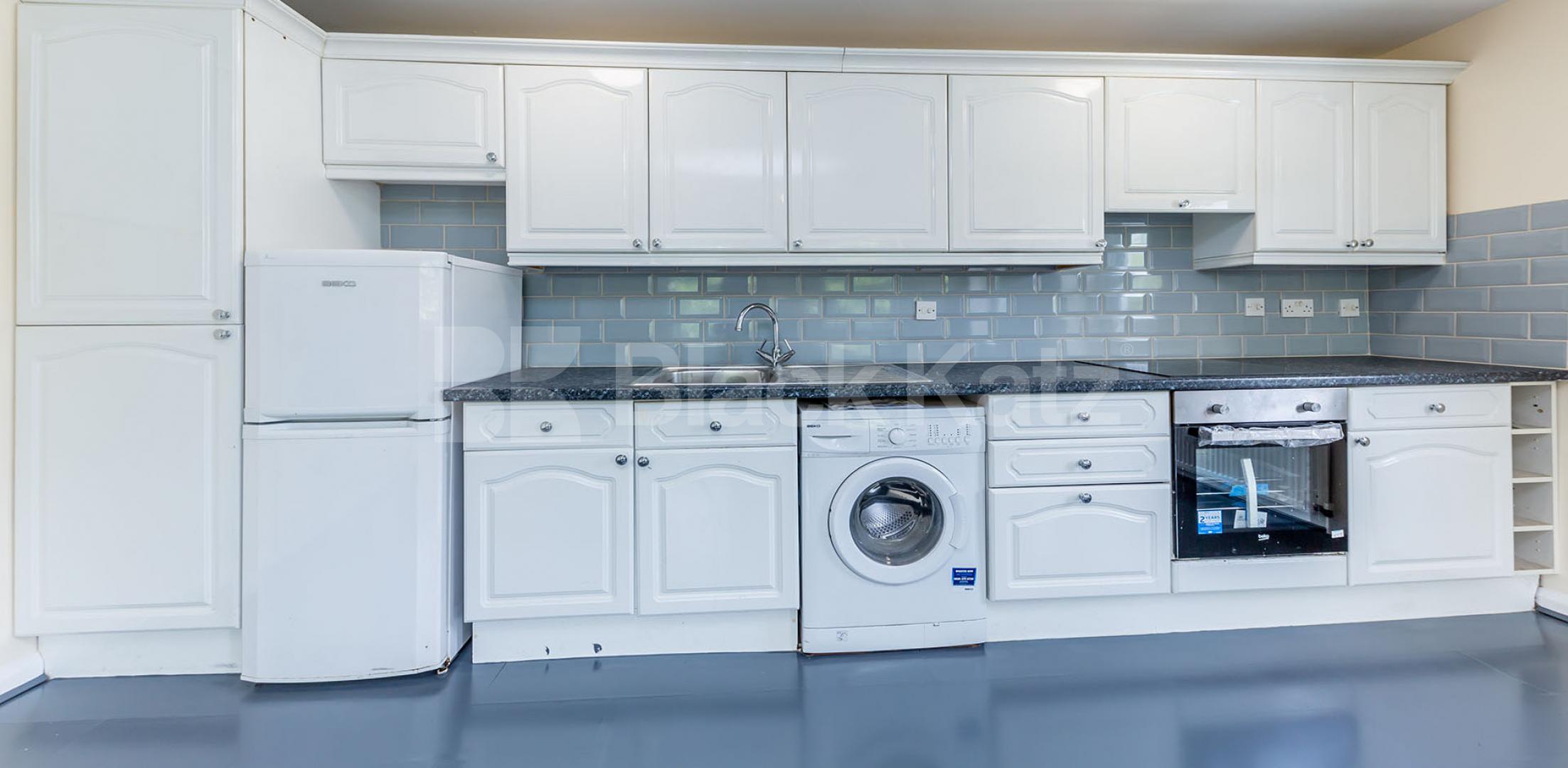 			REFURBISHED ONE BED WITH TERRACE, 1 Bedroom, 1 bath, 1 reception Apartment			 Dalston Lane E8, HACKNEY DOWNS / HACKNEY CENTRAL