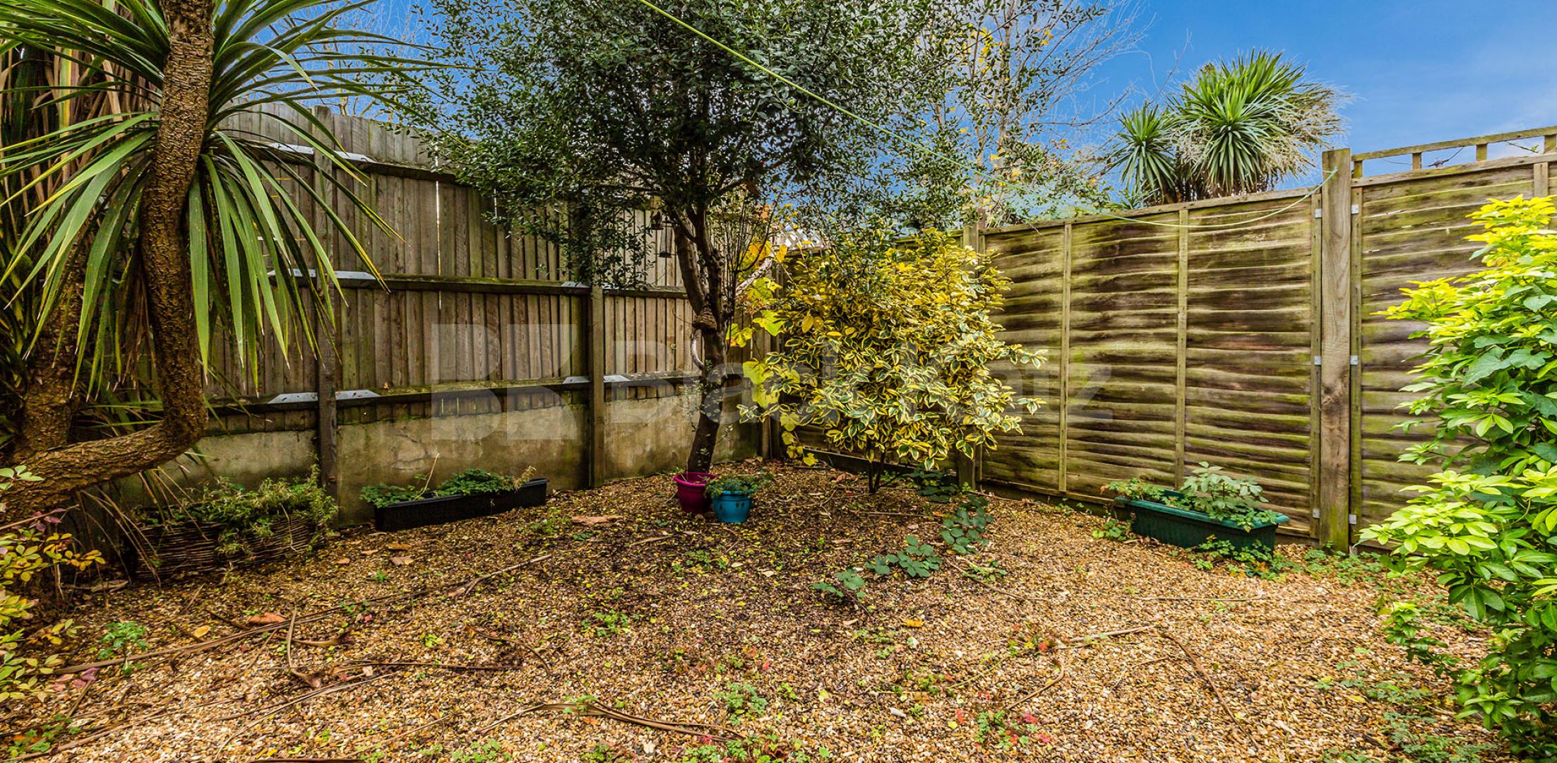 			New Instruction!, 2 Bedroom, 1 bath, 1 reception Ground Floor Flat			 Inderwick Road, Crouch End