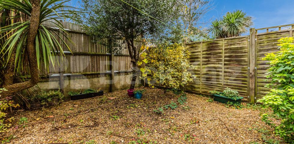 			New Instruction!, 2 Bedroom, 1 bath, 1 reception Ground Floor Flat			 Inderwick Road, Crouch End