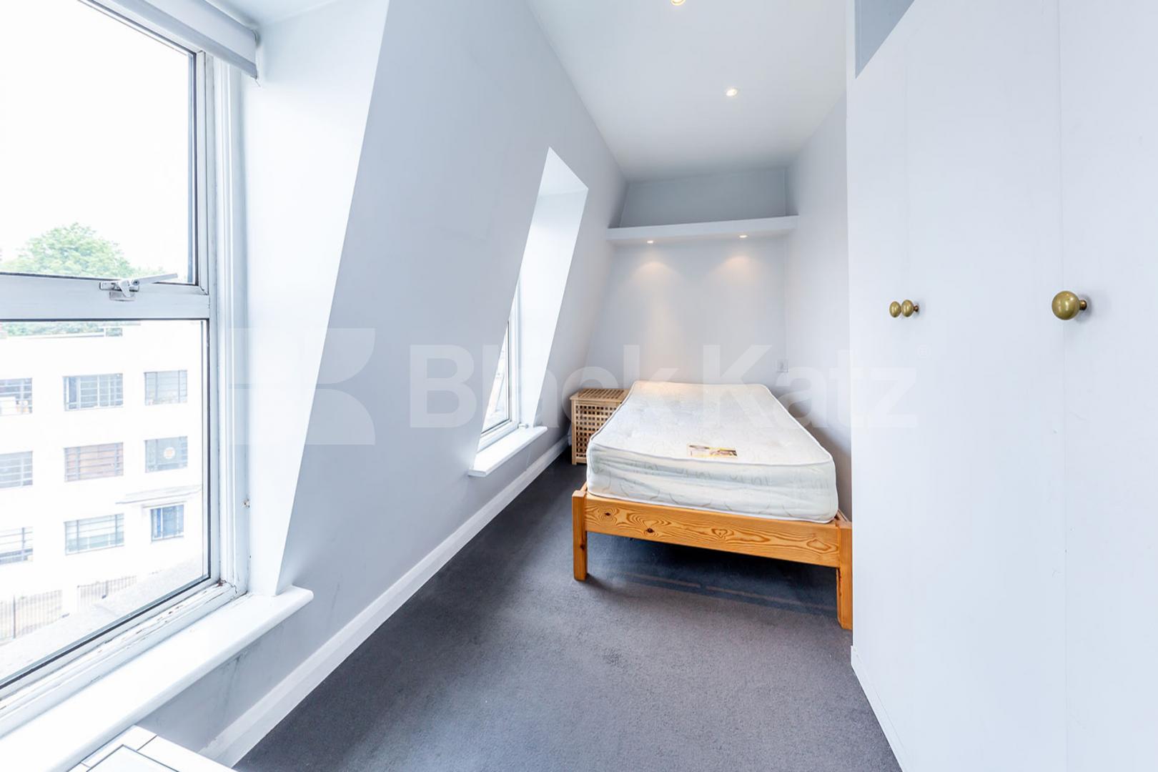 2 bedroom property for 2 sharers with balcony in Dalston  Dalston Lane, Dalston