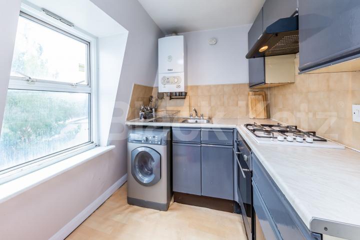 2 bedroom property for 2 sharers with balcony in Dalston  Dalston Lane, Dalston