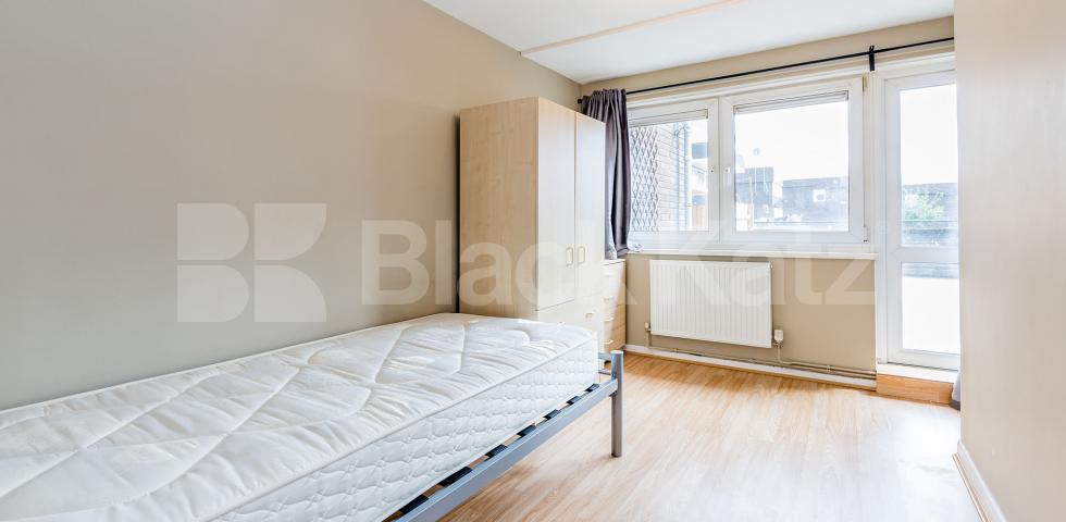 			SPLIT LEVEL 5 BED MINS TO TUBE!, 5 Bedroom, 1 bath, 1 reception Flat			 Pauntley Street, ARCHWAY 