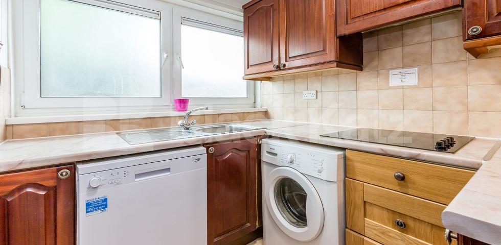 			5 BEDROOM PLUS LOUNGE, 5 Bedroom, 1 bath, 1 reception Apartment			 Pauntley Street N19, ARCHWAY N19