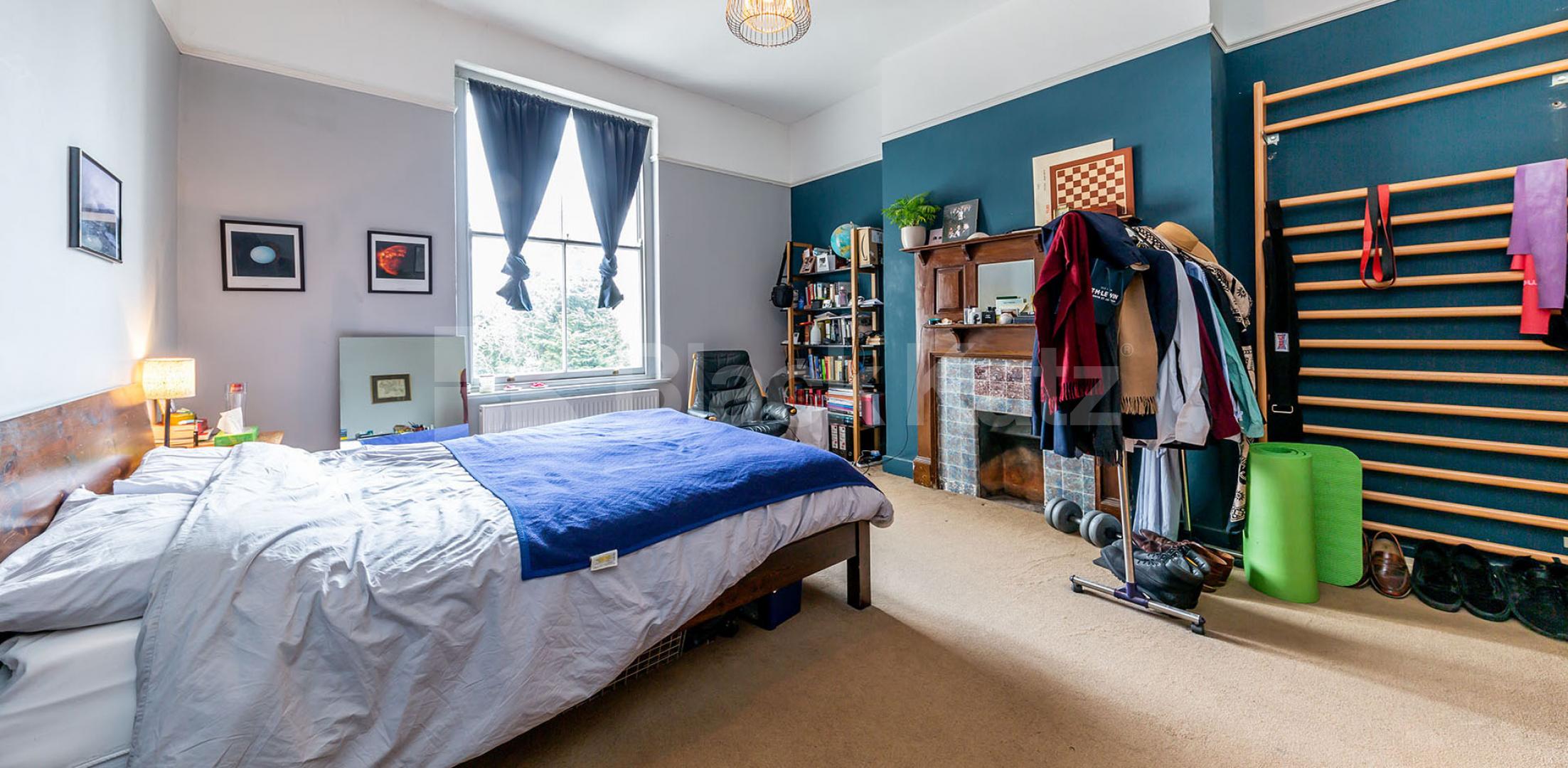 			Amazing 3 bedroom apartment close to the Broadway , 3 Bedroom, 1 bath, 1 reception Apartment			 Haringey Park, Crouch End