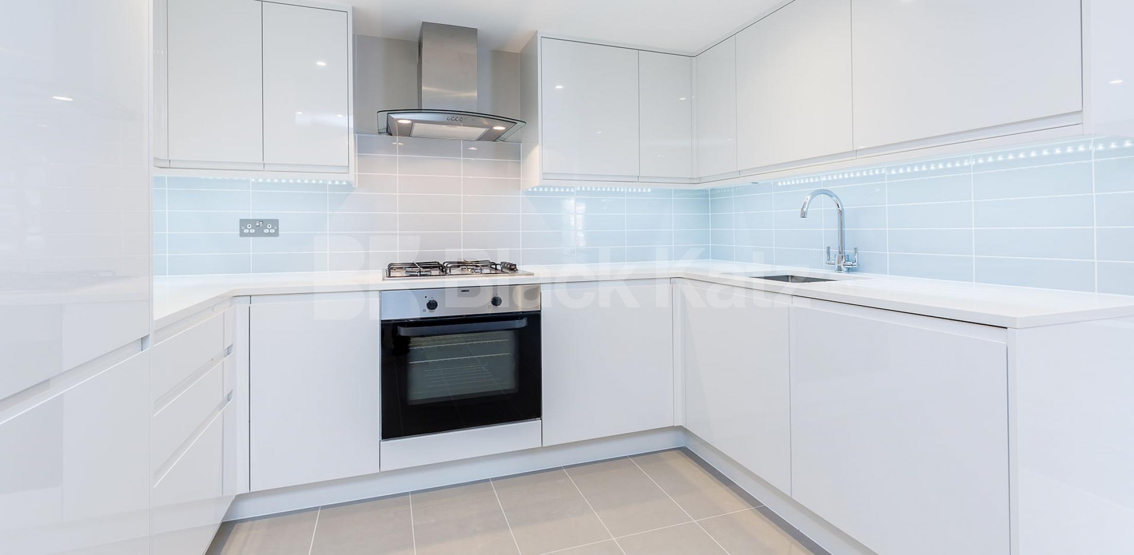 			4 Bedroom, 1 bath, 1 reception Apartment			 Morpeth Street , BETHNAL GREEN-SHOREDITCH 