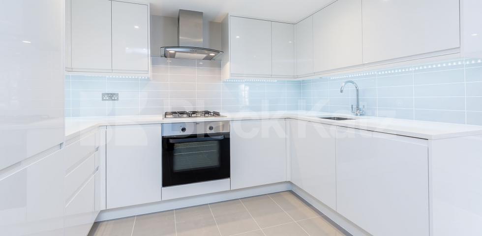			**NO ADMIN FEES**, 4 Bedroom, 1 bath, 1 reception Apartment			 Morpeth Street  , BETHNAL GREEN-SHOREDITCH