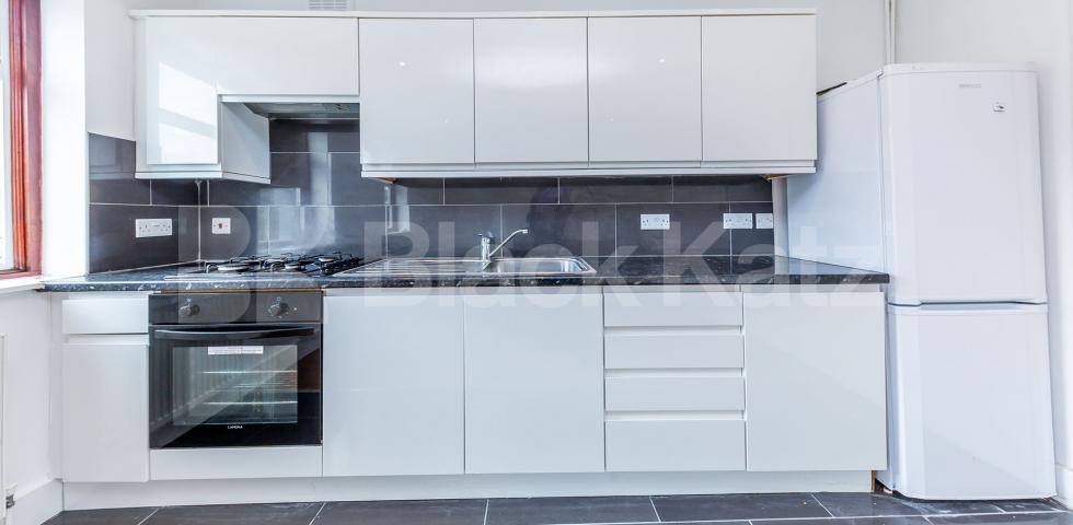 			New Instruction!, 1 Bedroom, 1 bath, 1 reception Flat			 Nursery Road , Southgate