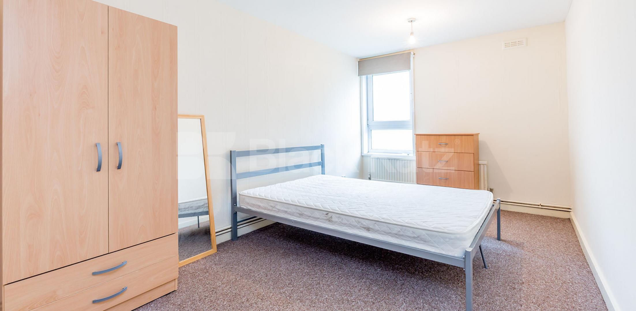 Spacious 4 bed with lounge by Notting Hill and Paddington Westbourne Park Road, NOTTING HILL