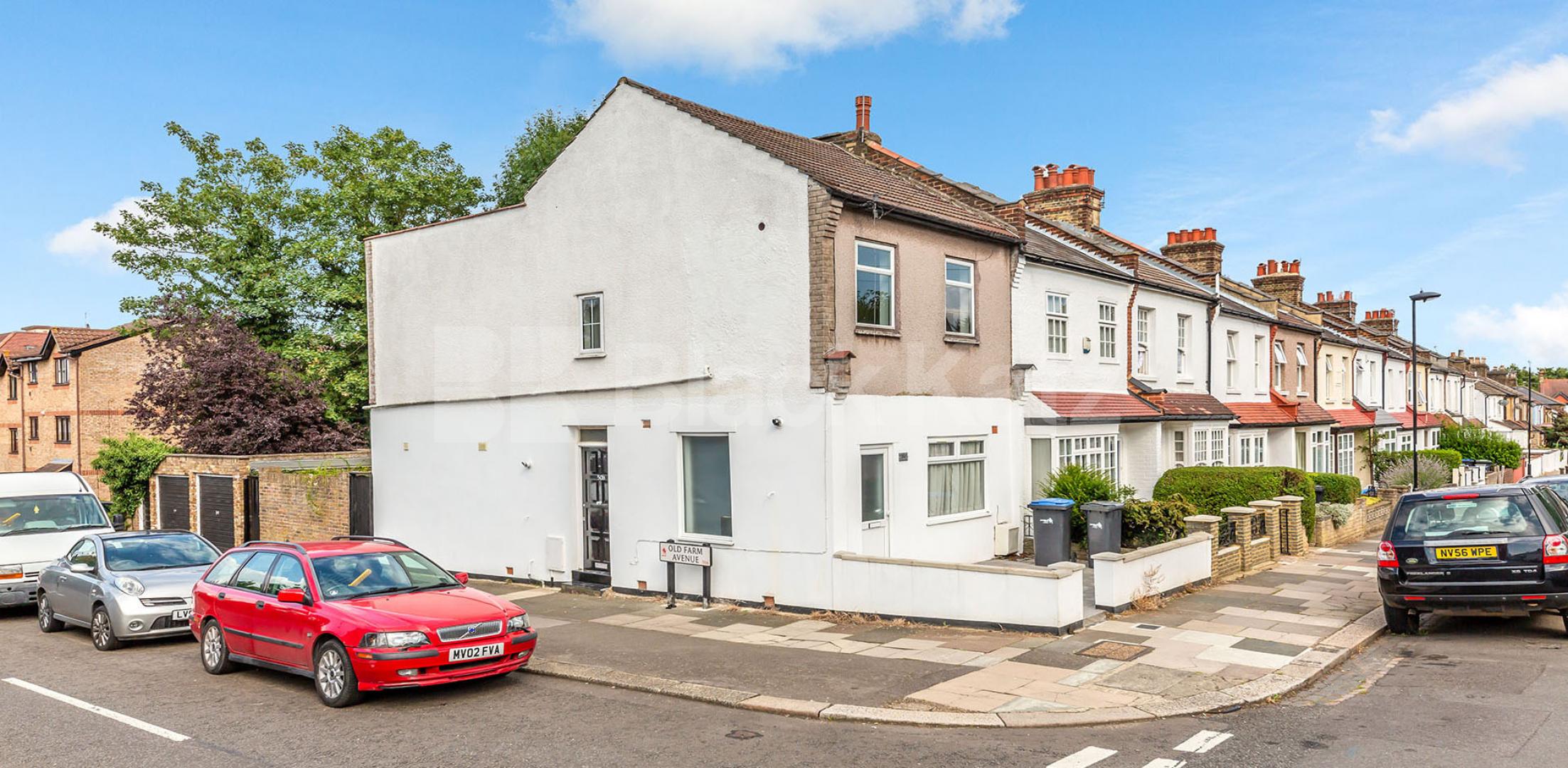 			New Instruction!, 1 Bedroom, 1 bath, 1 reception Flat			 Nursery Road , Southgate