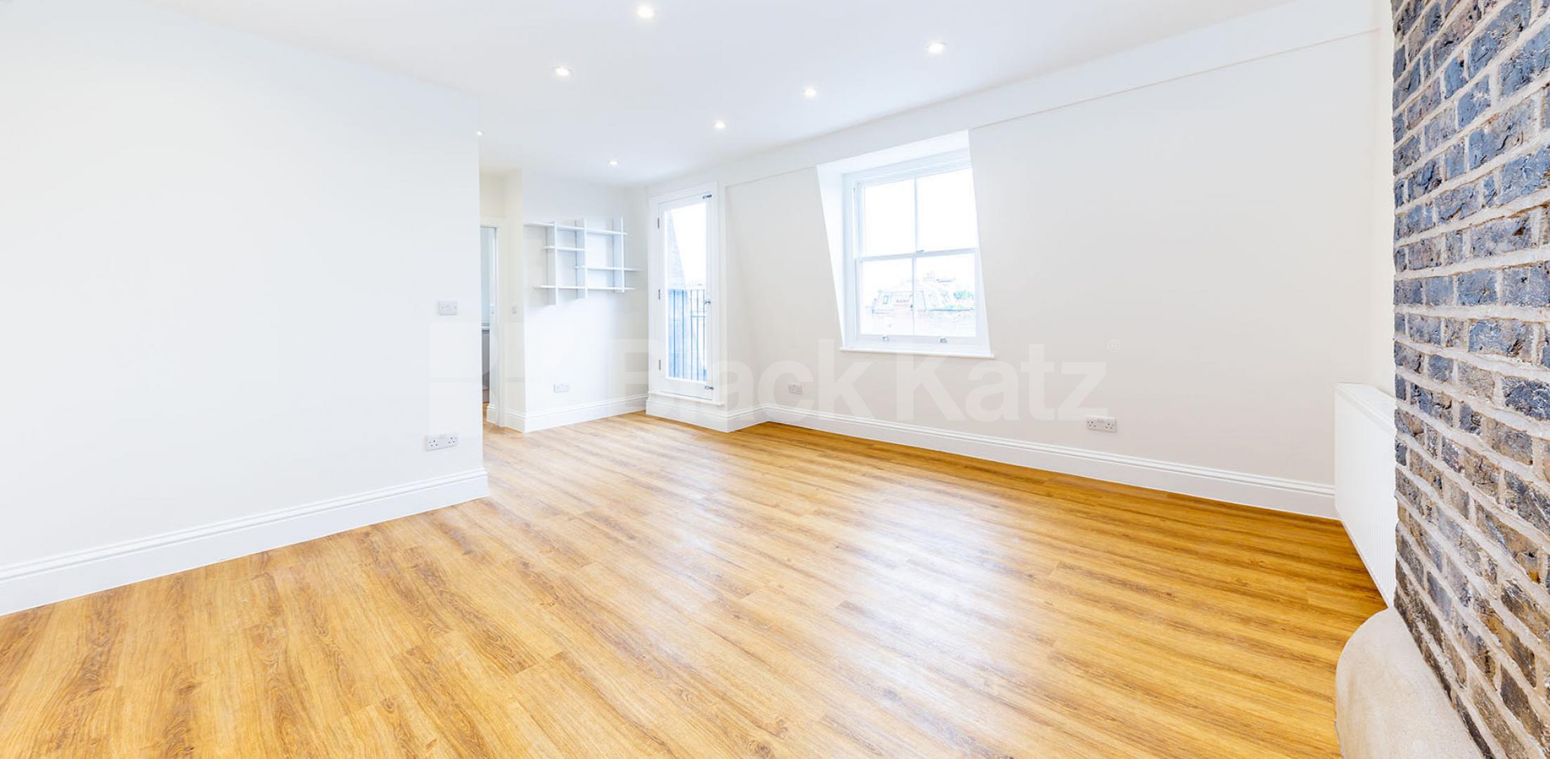 			2 BED 2 BATH , 2 Bedroom, 2 bath, 1 reception Maisonette			 White Conduit Street, ANGEL-ISLINGTON