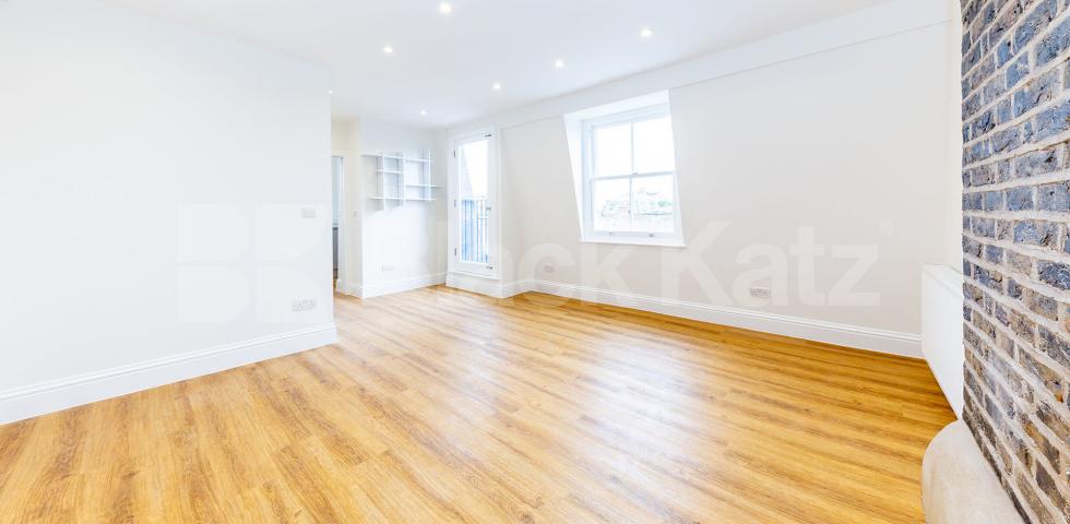 			2 BED 2 BATH , 2 Bedroom, 2 bath, 1 reception Maisonette			 White Conduit Street, ANGEL-ISLINGTON