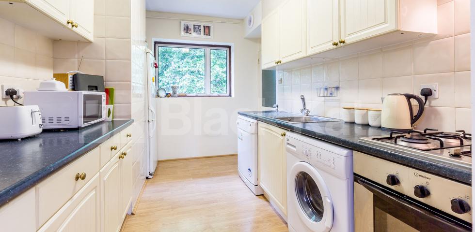 			NEW INSTRUCTION!, 3 Bedroom, 1 bath, 1 reception Flat			 Sheldon Avenue, HIGHGATE