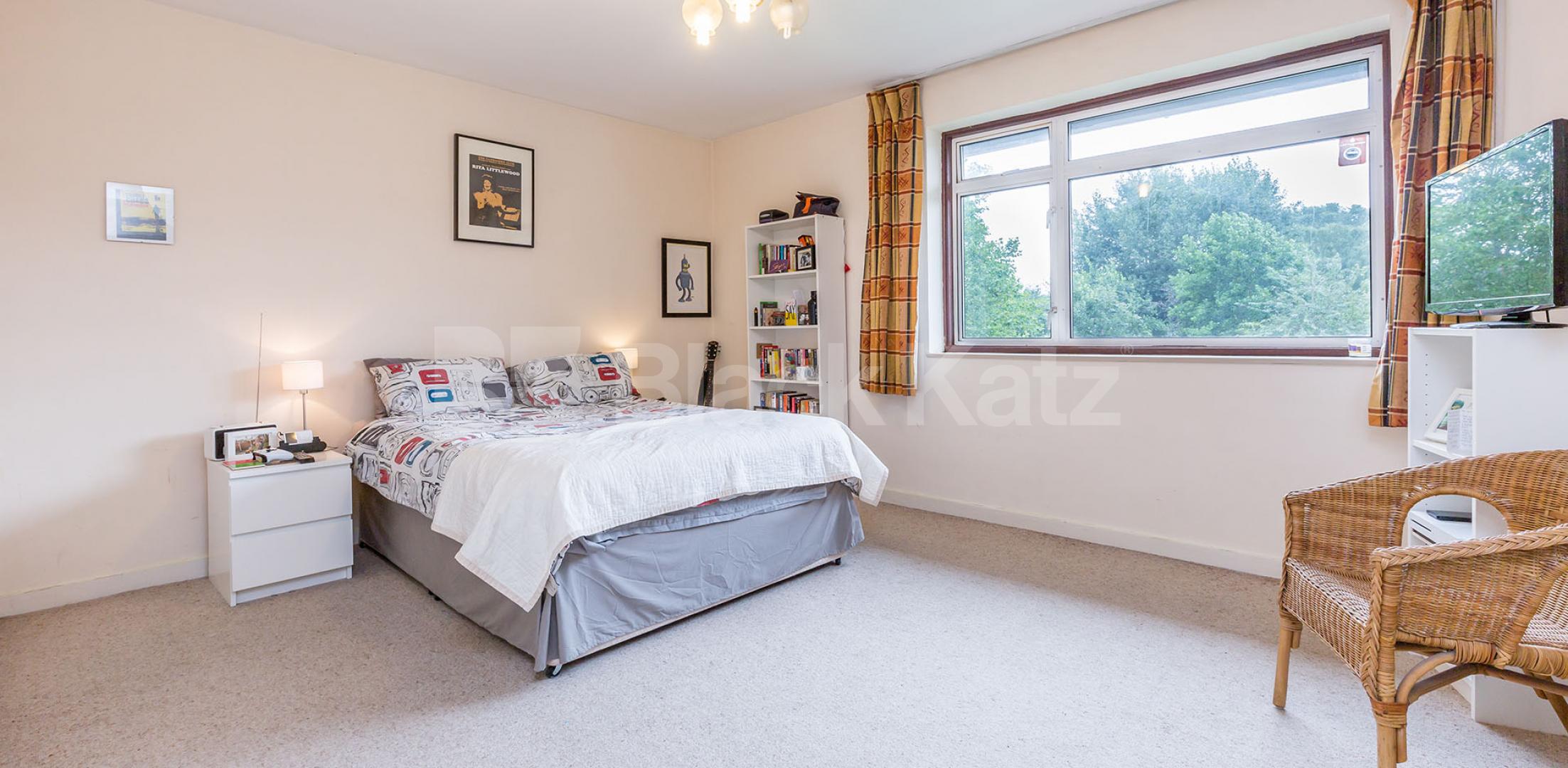 			NEW INSTRUCTION!, 3 Bedroom, 1 bath, 1 reception Flat			 Sheldon Avenue, HIGHGATE