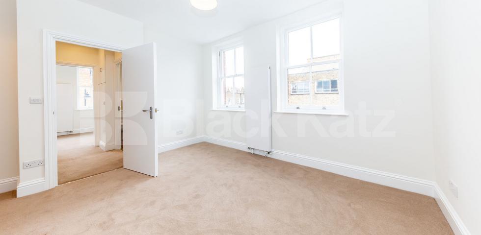 			2 BED 2 BATH , 2 Bedroom, 2 bath, 1 reception Maisonette			 White Conduit Street, ANGEL-ISLINGTON