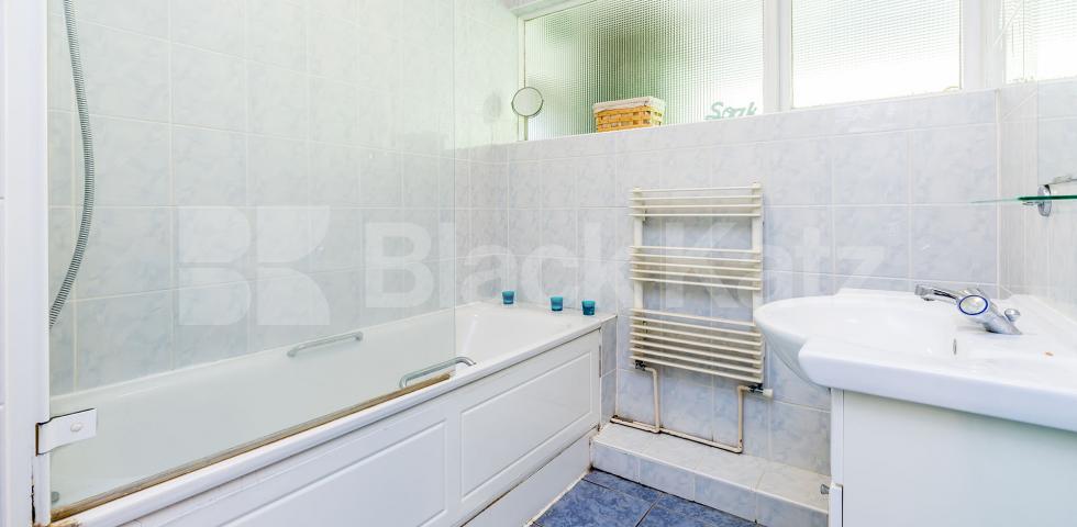 			NEW INSTRUCTION!, 3 Bedroom, 1 bath, 1 reception Flat			 Sheldon Avenue, HIGHGATE