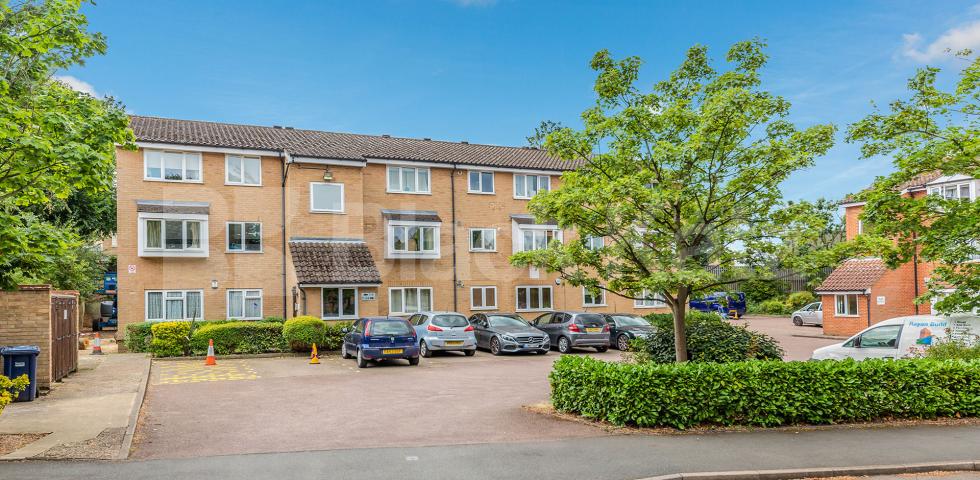 Refurbished 1 bedroom property located in a popular area in Muswell hill Cambridge Gardens, Muswell Hill 