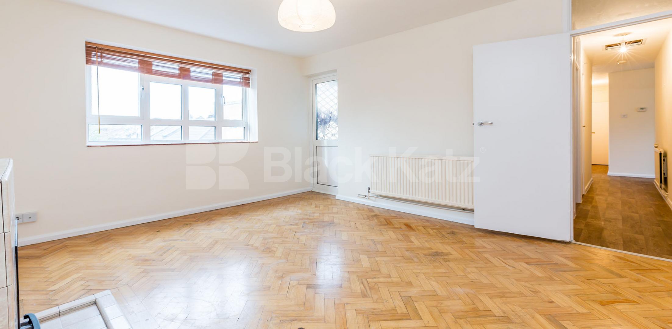 			New Instruction In Heart Of Crouch End !, 3 Bedroom, 1 bath, 1 reception Flat			 Lynton Road , Crouch End