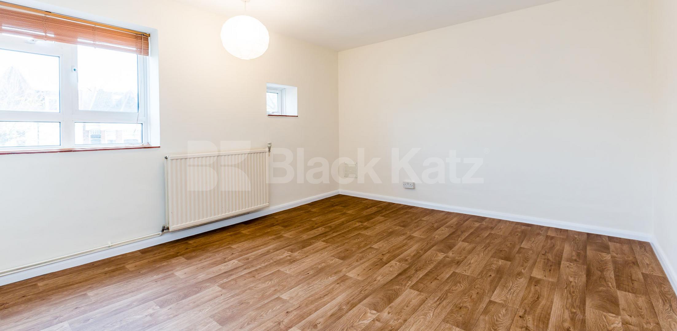 			New Instruction In Heart Of Crouch End !, 3 Bedroom, 1 bath, 1 reception Flat			 Lynton Road , Crouch End