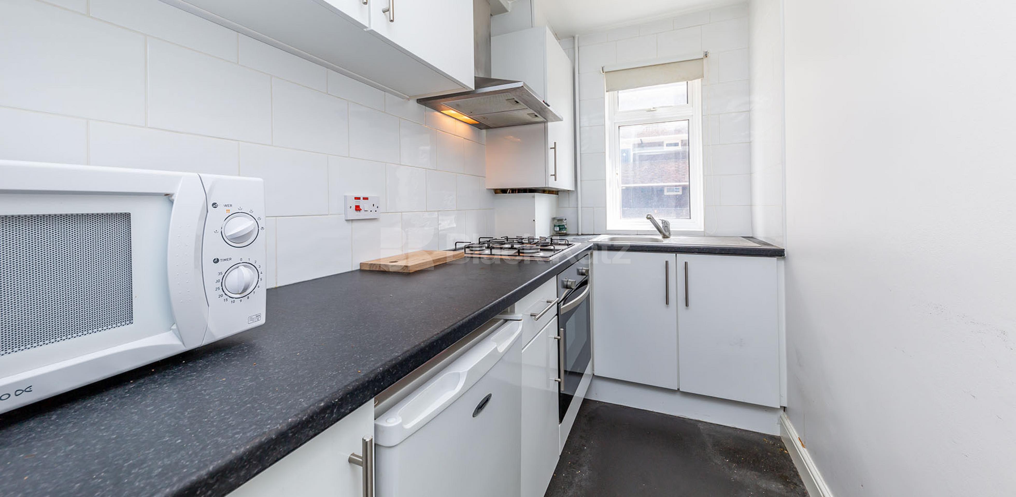 			LOCATION LOCATION LOCATION !!!, 1 Bedroom, 1 bath, 1 reception Flat			 Manningford Close, ANGEL EC1V EC1V