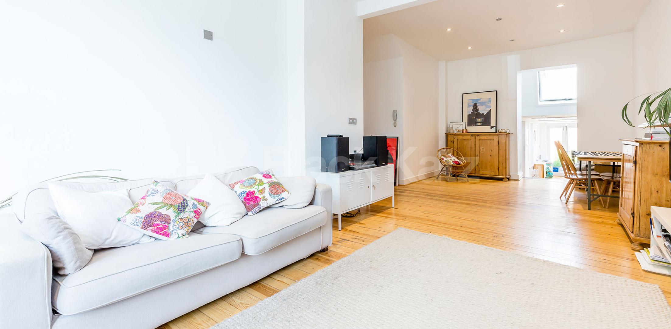 			STUNNING 3 BEDROOM GARDEN FLAT, 3 Bedroom, 1 bath, 1 reception Flat			 Northwold Road, STOKE NEWINGTON