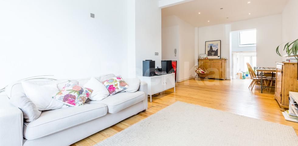 			STUNNING 3 BEDROOM GARDEN FLAT, 3 Bedroom, 1 bath, 1 reception Flat			 Northwold Road, STOKE NEWINGTON