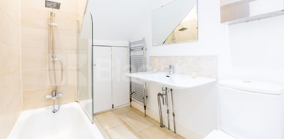 			STUNNING 3 BEDROOM GARDEN FLAT, 3 Bedroom, 1 bath, 1 reception Flat			 Northwold Road, STOKE NEWINGTON