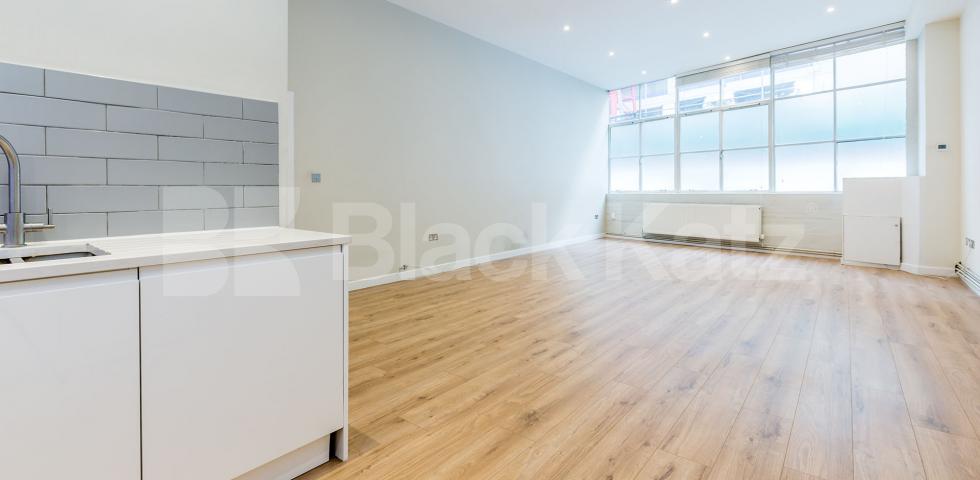 			WAREHOUSE CONVERSION IN ANGEL-OLD STREET-SHOREDITCH, 1 Bedroom, 1 bath, 1 reception Flat			 EAGLE HOUSE-EAGLE WHARF ROAD, ANGEL-OLD STREET-SHOREDITCH