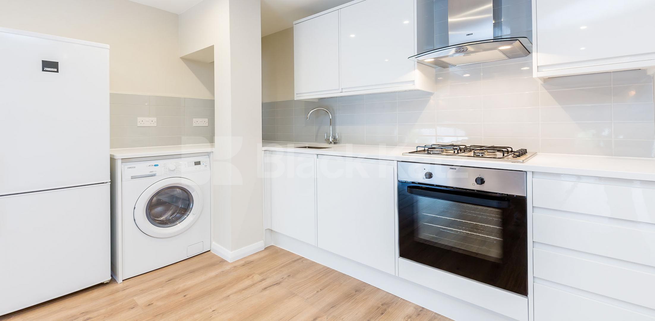 			NEWLY REFURBISHED WAREHOUSE CONVERSION, 1 Bedroom, 1 bath, 1 reception Flat			 Henshall Street, ISLINGTON-CANONBURY