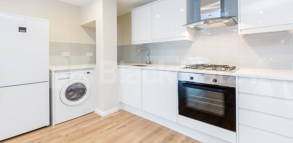 			NEWLY REFURBISHED WAREHOUSE CONVERSION, 1 Bedroom, 1 bath, 1 reception Flat			 Henshall Street, ISLINGTON-CANONBURY