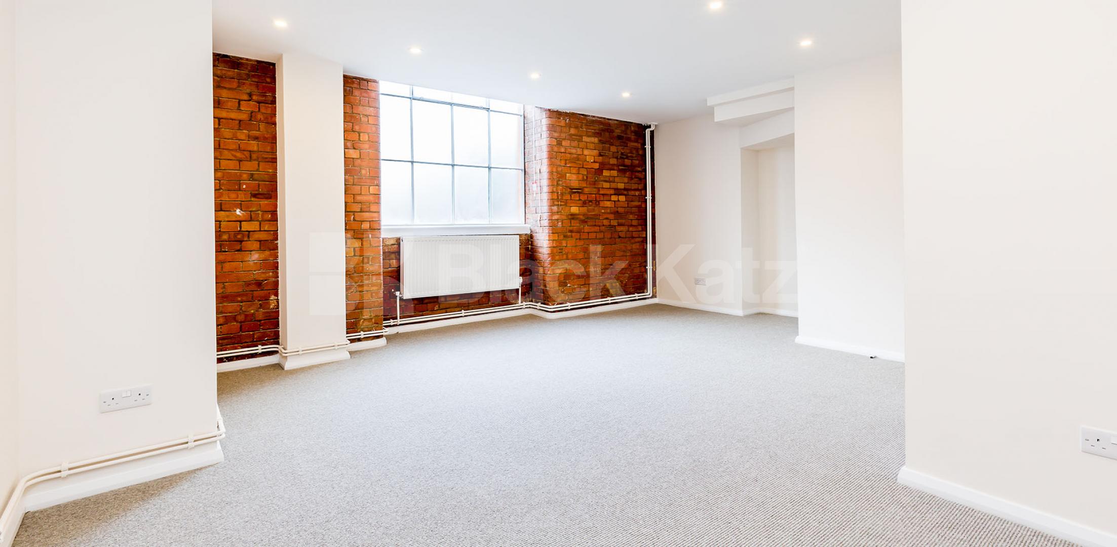 			NEWLY REFURBISHED WAREHOUSE CONVERSION, 1 Bedroom, 1 bath, 1 reception Flat			 Henshall Street, ISLINGTON-CANONBURY
