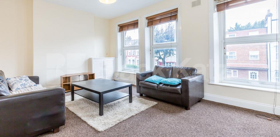 			3 Bedroom, 1 bath, 1 reception Flat			 Hampden Road, Haringey