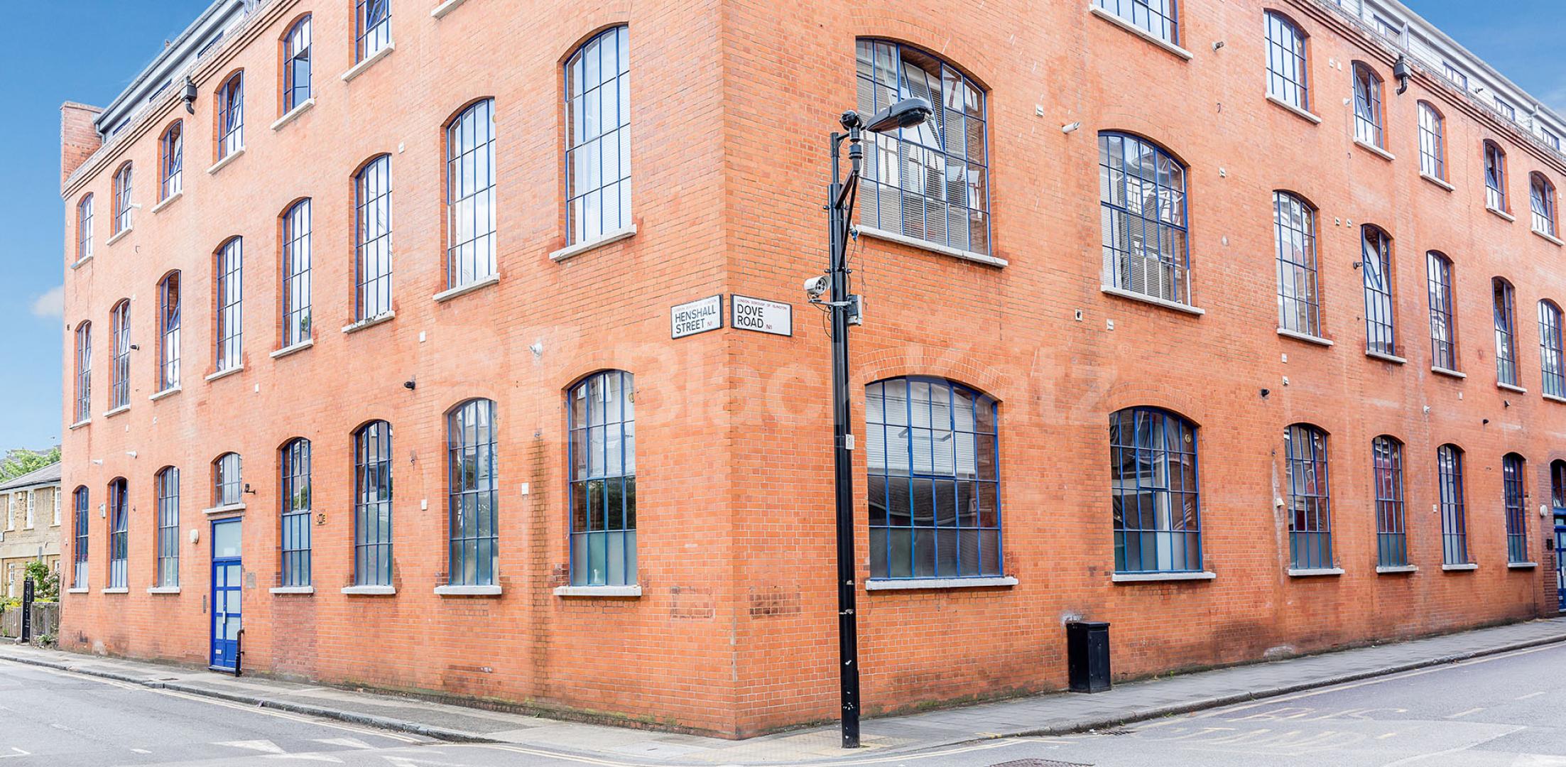 			NEWLY REFURBISHED WAREHOUSE CONVERSION, 1 Bedroom, 1 bath, 1 reception Flat			 Henshall Street, ISLINGTON-CANONBURY