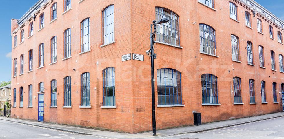 			NEWLY REFURBISHED WAREHOUSE CONVERSION, 1 Bedroom, 1 bath, 1 reception Flat			 Henshall Street, ISLINGTON-CANONBURY