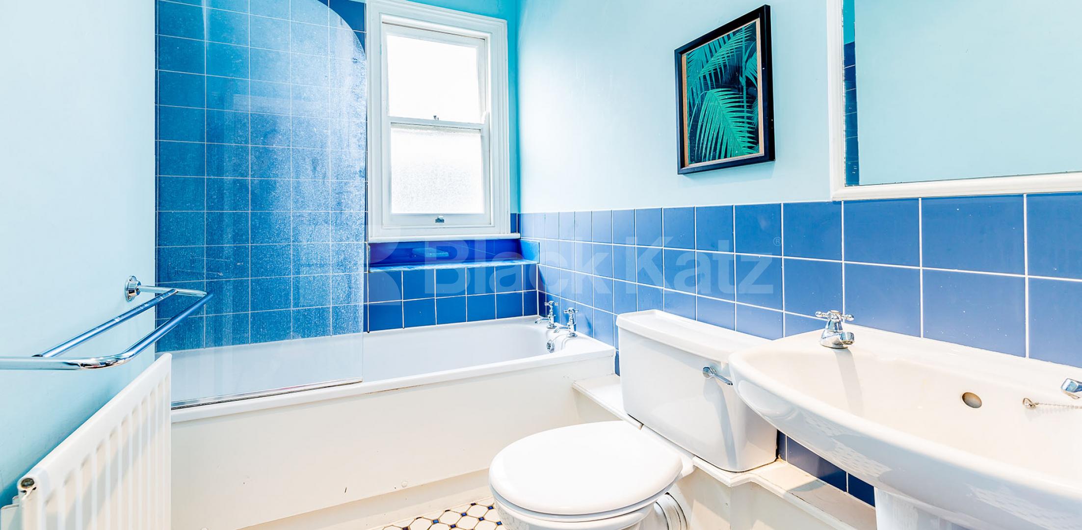 			BEAUTIFUL PERIOD CONVERSION, 2 Bedroom, 1 bath, 1 reception Flat			 Horsell Road N5, HIGHBURY FIELDS-ISLINGTON