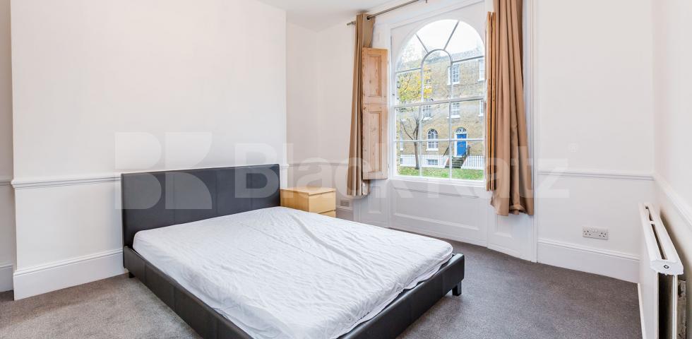 			BEAUTIFUL PERIOD CONVERSION , 2 Bedroom, 1 bath, 1 reception Flat			 Tibberton Square , ISLINGTON-CANONBURY-ANGEL