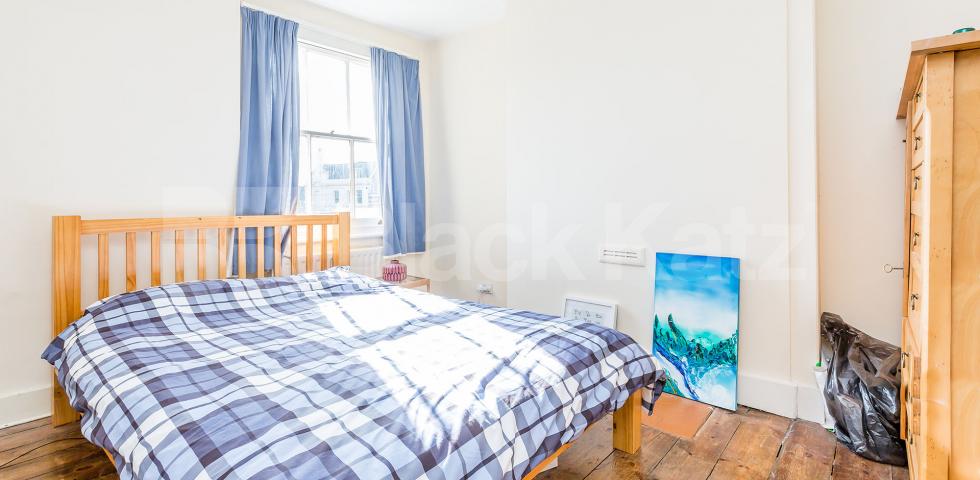 			BEAUTIFUL PERIOD CONVERSION, 2 Bedroom, 1 bath, 1 reception Flat			 Horsell Road N5, HIGHBURY FIELDS-ISLINGTON