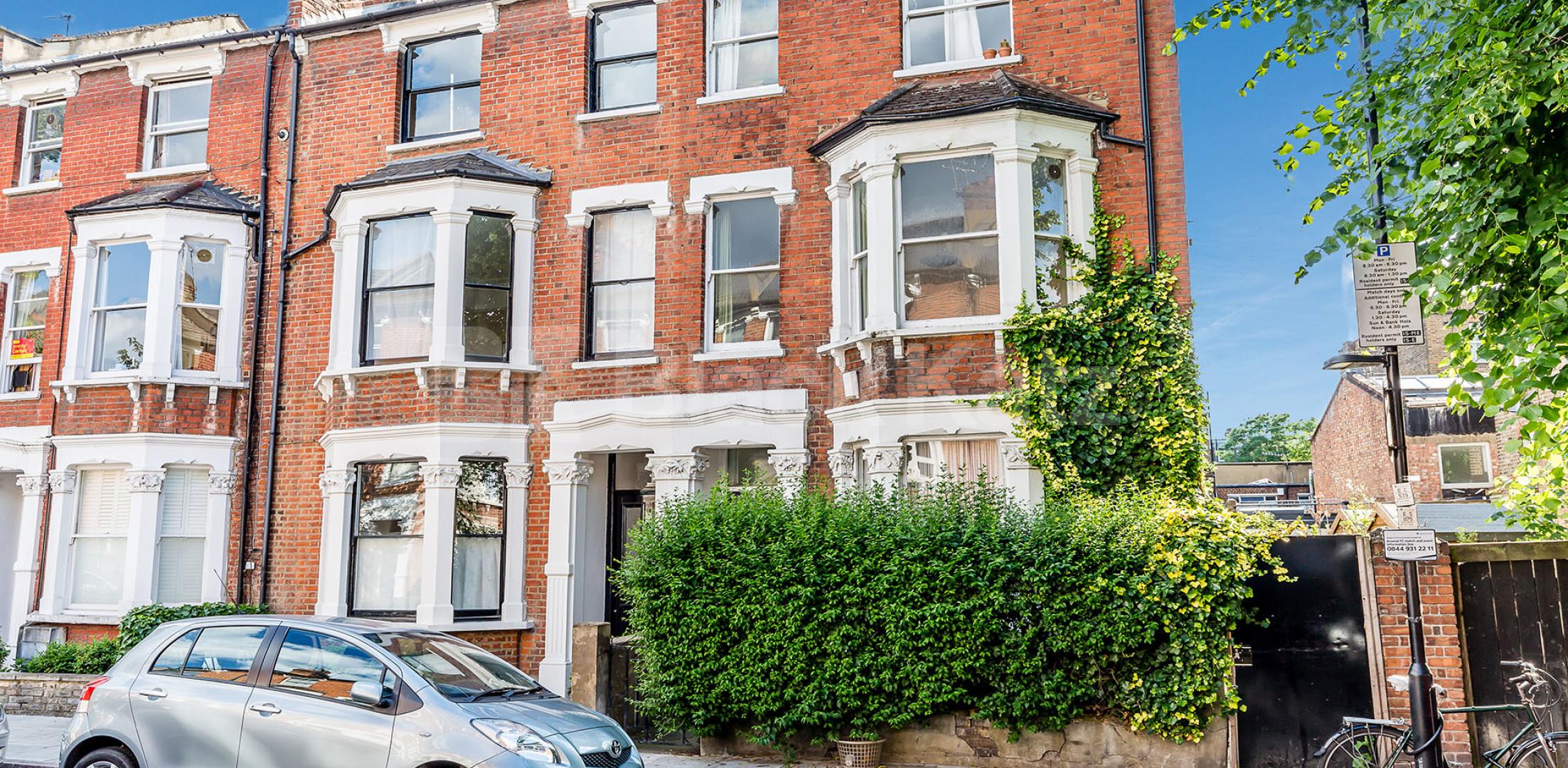 			BEAUTIFUL PERIOD CONVERSION, 2 Bedroom, 1 bath, 1 reception Flat			 Horsell Road N5, HIGHBURY FIELDS-ISLINGTON