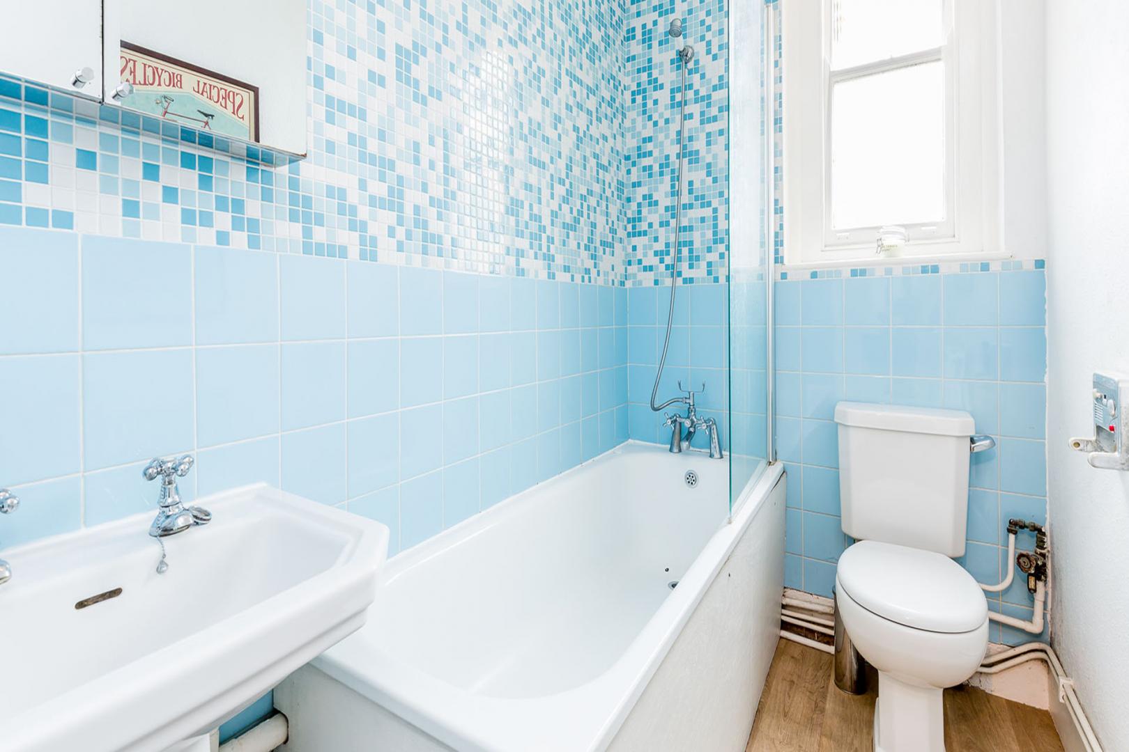 Located within a stunning mansion block in the popular area of Barnsbury Thornhill Road, Barnsbury