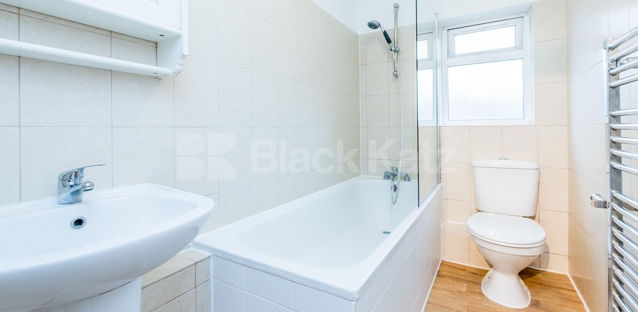 			Fantastic one bed apartment , 1 Bedroom, 1 bath, 1 reception Apartment			 Colney Hatch Lane, Muswell Hill