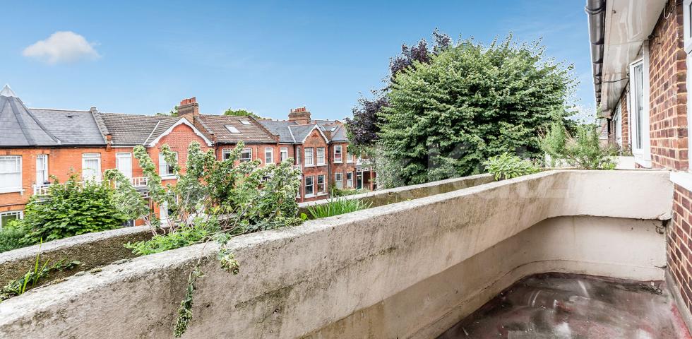 			3 Bedroom, 1 bath, 1 reception Flat			 Carysfort Road, Crouch End