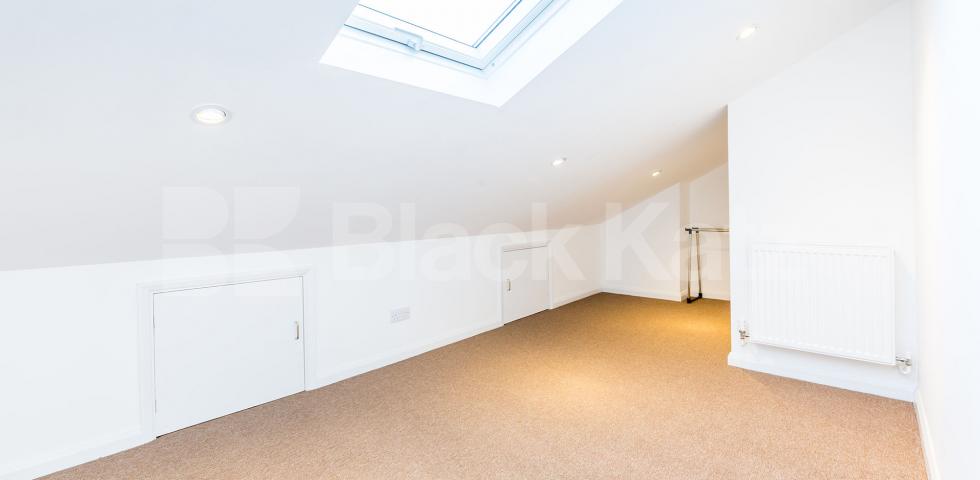 			Amazing Loft Apartment !, 1 Bedroom, 1 bath, 1 reception Flat			 Woodland Gardens , Muswell Hill 
