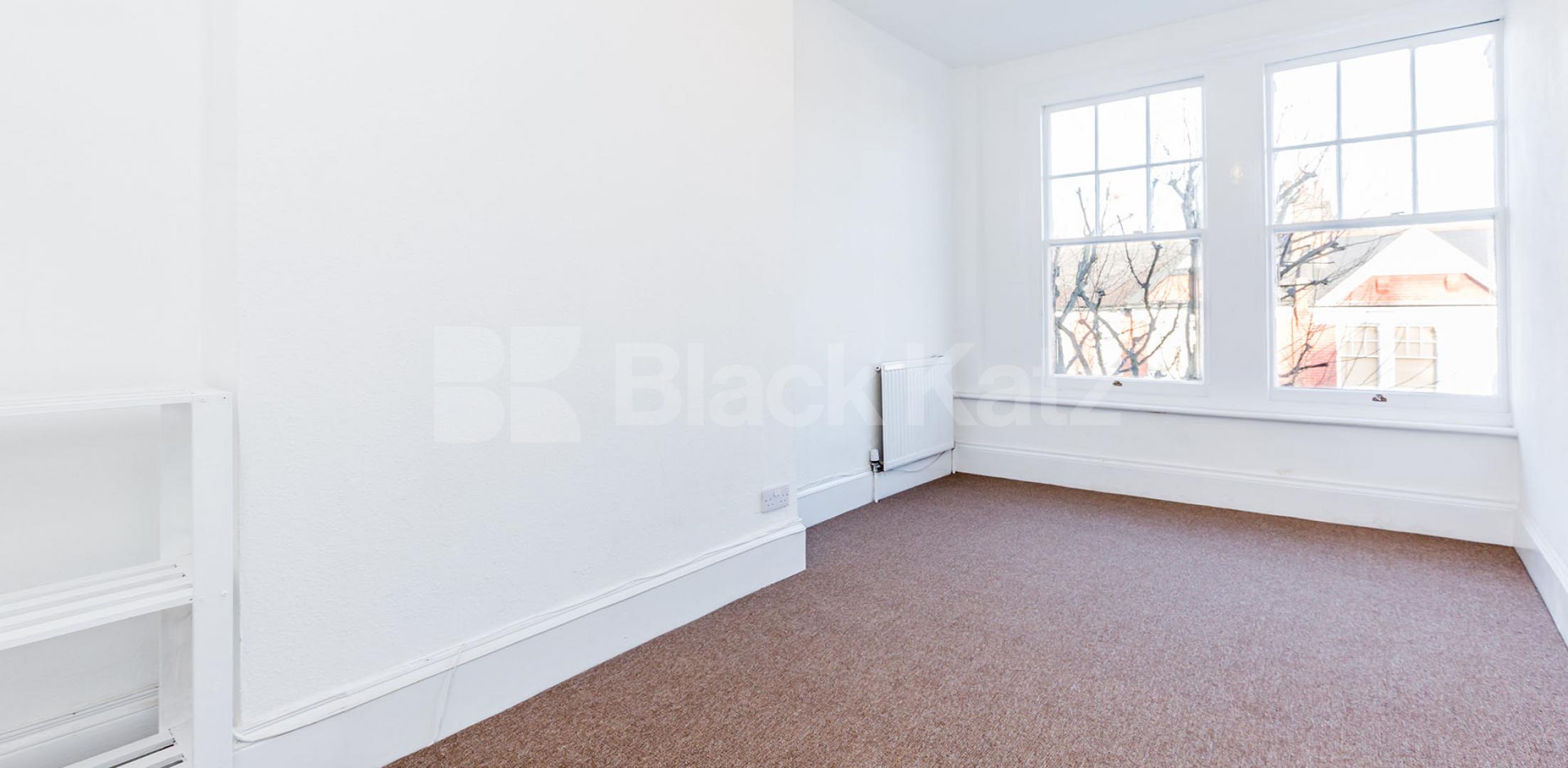 			Huge 4 bedroom Property ideal for sharers, 4 Bedroom, 1 bath, 1 reception Flat			 Woodland Gardens, Muswell Hill