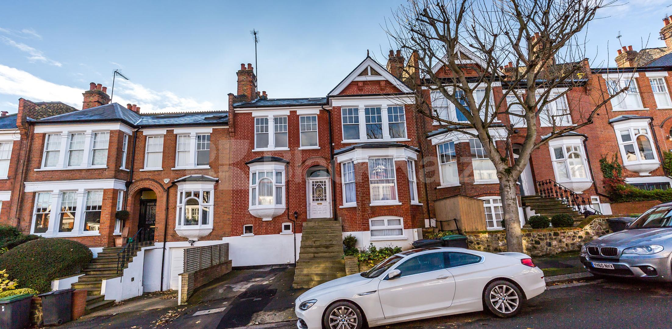 			Huge 4 bedroom Property ideal for sharers, 4 Bedroom, 1 bath, 1 reception Flat			 Woodland Gardens, Muswell Hill