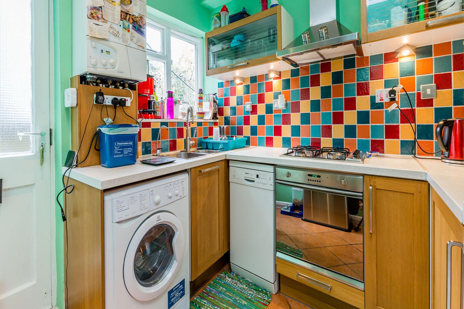 beautiful 2 bedroom garden flat in Stoke Newington Northwold Road, Stoke Newington