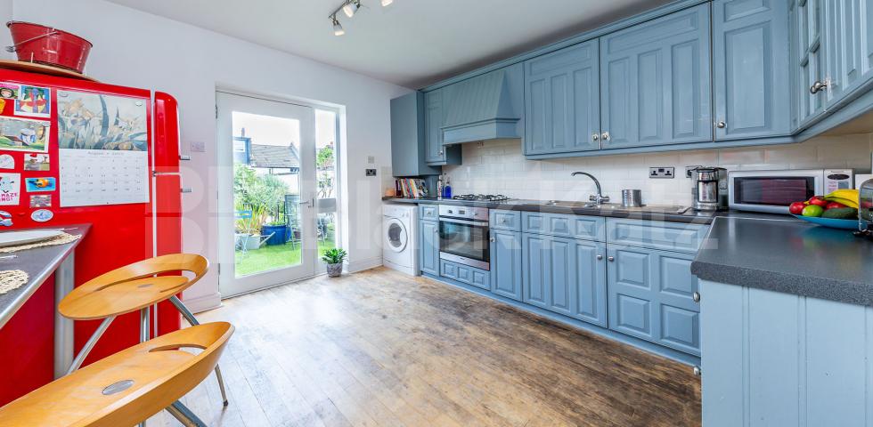 			Beautiful 3 bedroom flat!, 3 Bedroom, 1 bath, 1 reception Flat			 Nelson Road, Crouch End