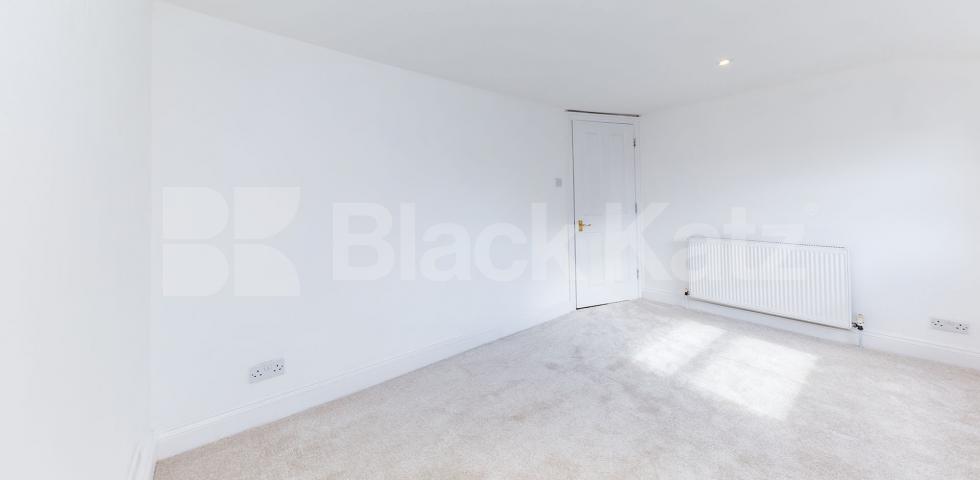 			1 Bedroom, 1 bath, 1 reception Flat			 Mildmay Grove South   , ISLINGTON/CANONBURY N1 
