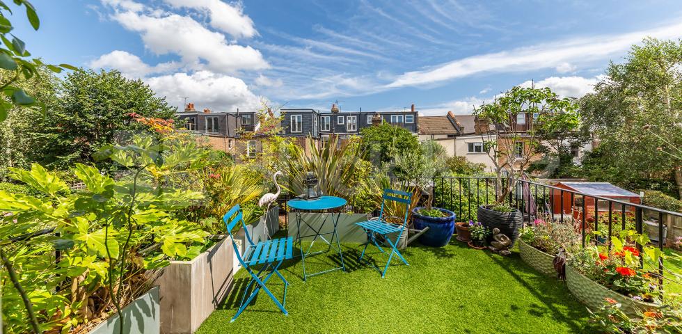 			NEW INSTRUCTION!, 3 Bedroom, 1 bath, 1 reception Flat			 Nelson Road, Crouch End