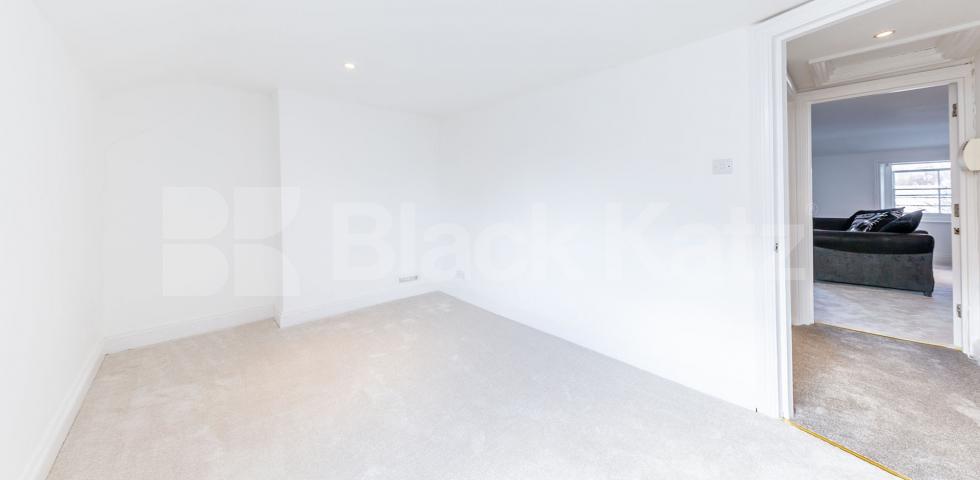 			1 Bedroom, 1 bath, 1 reception Flat			 Mildmay Grove South   , ISLINGTON/CANONBURY N1 