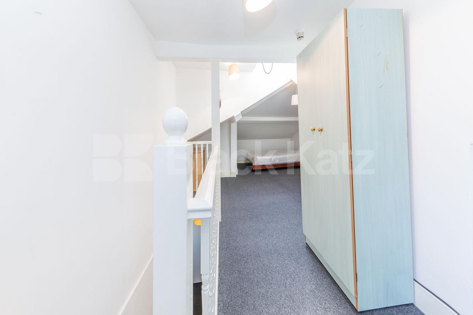 two spacious double bedrooms with a large open plan lounge close to station Camden Road, Camden Borders 