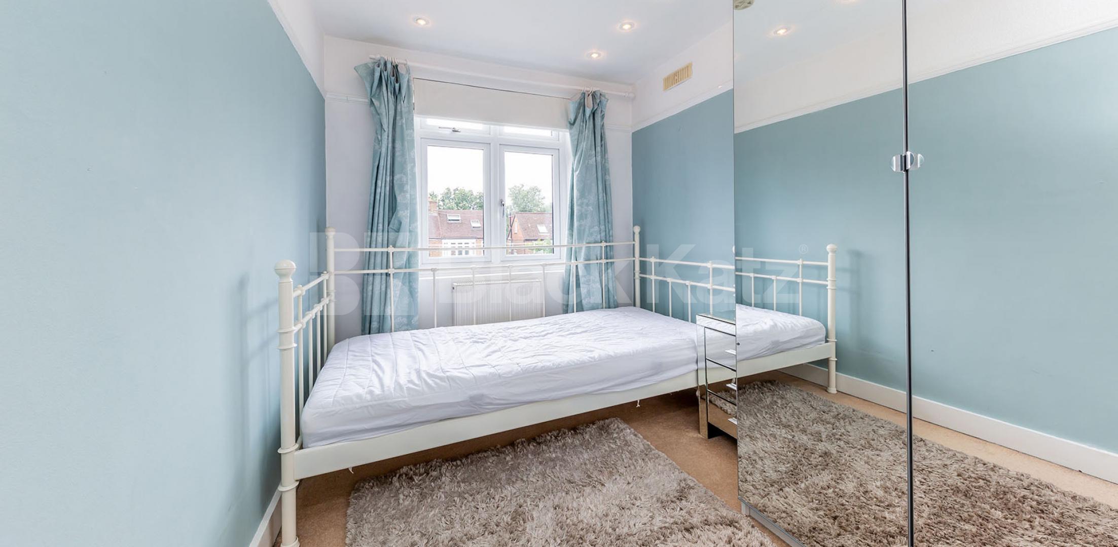			Beautiful Family Home!, 4 Bedroom, 1 bath, 1 reception House			 Western Way , High Barnet 